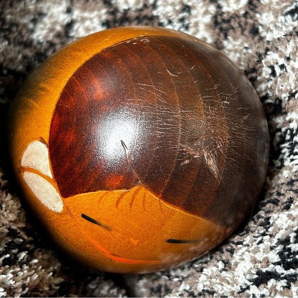 Japanese Kokeshi Doll | Hand-Painted Wood | Peaceful Expression & Floral Kimono - Picture 7 of 16